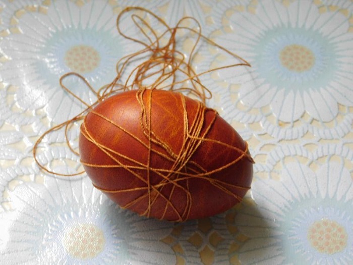 Как варить яйца в луковой шелухе