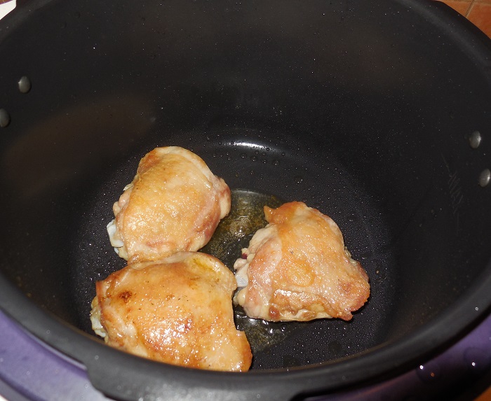 Куриные бедра в мультиварке в кисло-сладком соусе