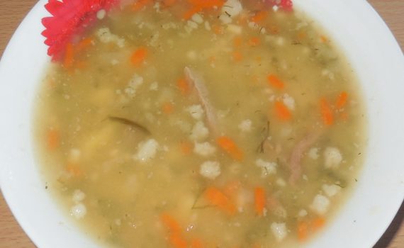 Вкусный гороховый суп с копченостями и мясом