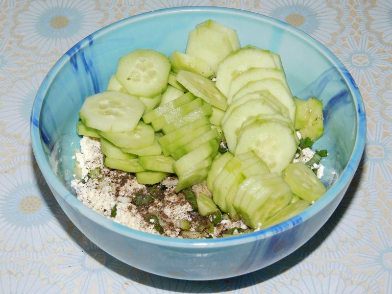 Овощной салат с творогом