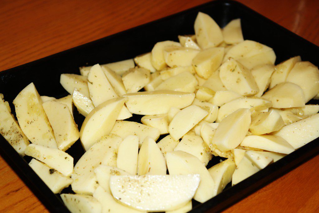 Картофель запеченный в духовке