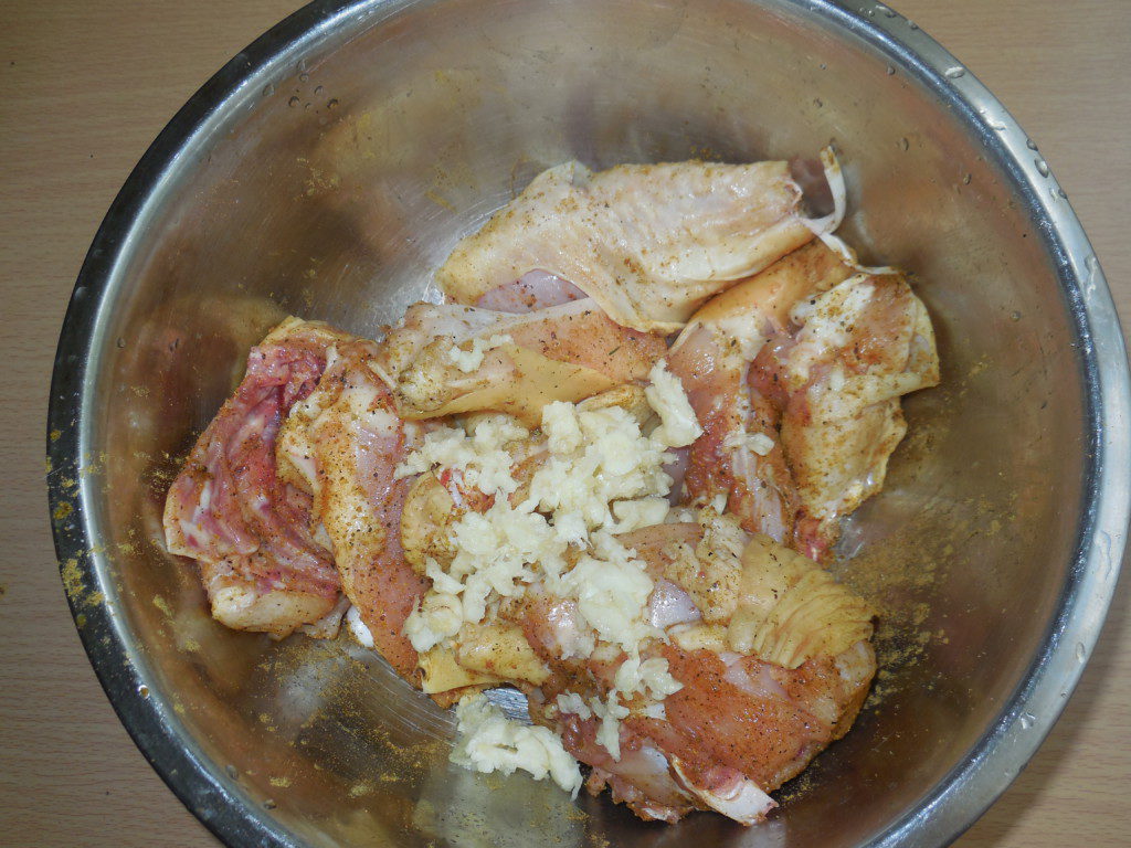 Курица с овощами в банке запеченная в духовке