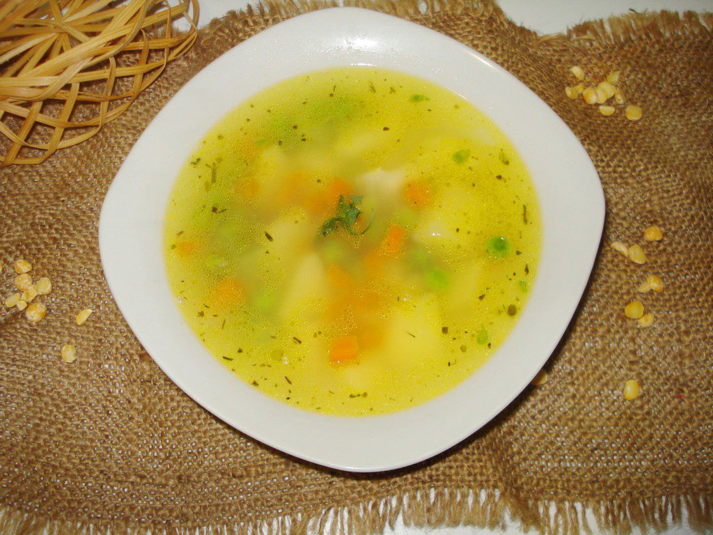 Постный гороховый суп с зеленым горошком