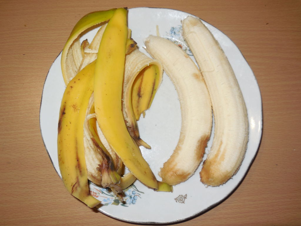 Бананы под карамельной корочкой с грецкими орехами
