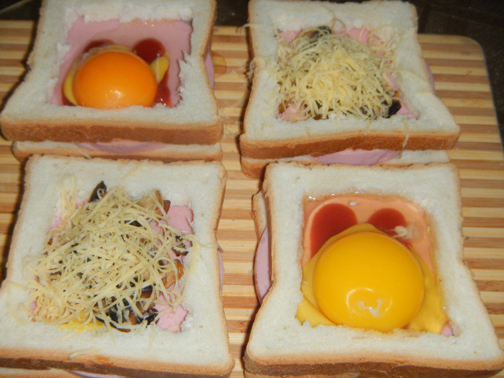 Бутерброды из яиц. Бутерброд с яйцом и колбасой. Горячие бутерброды с колбасой и яйцом. Горячие бутерброды с яйцом. Что можно приготовить из яиц и хлеба