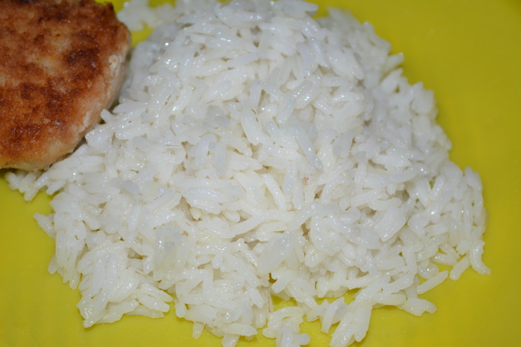 Длиннозерный рассыпчатый рис на гарнир