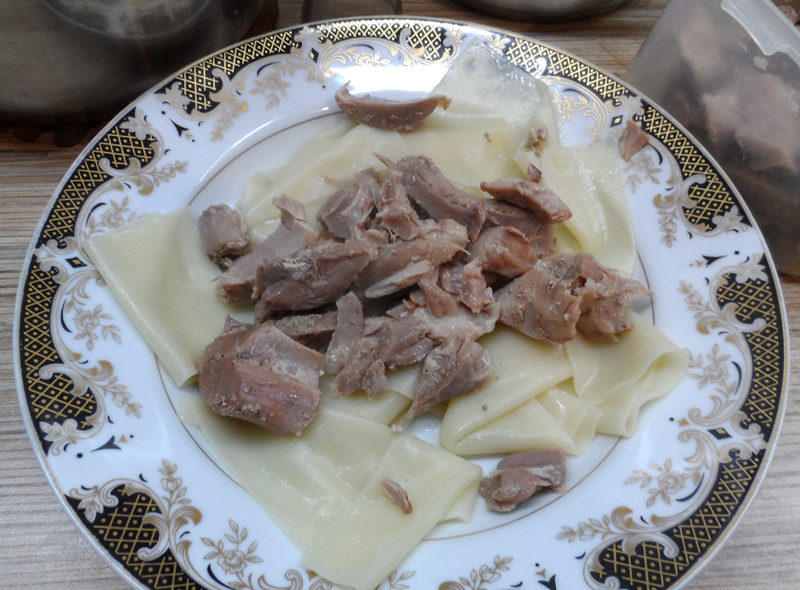 Шурпа или мясо по-казахски с тестом