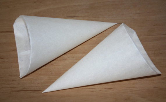 Корнетик из пергамента - как сделать своими руками кондитерский мешок из бумаги