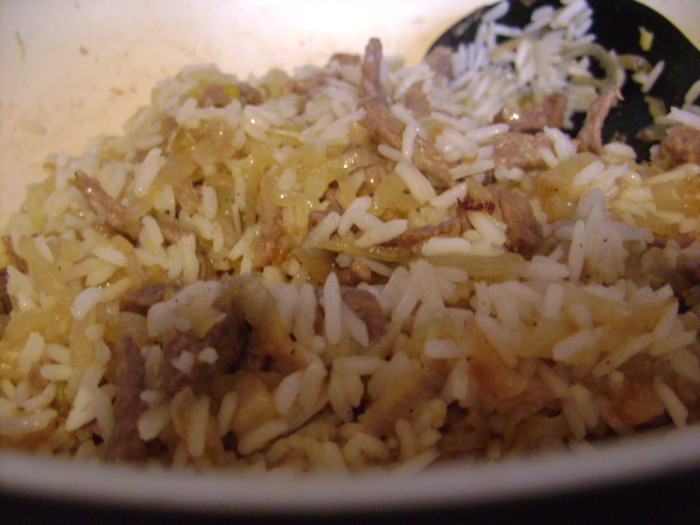 Рассыпчатый рис с мясом по-китайски