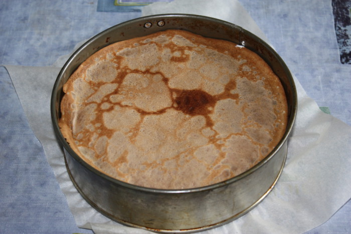 Сливочный пирог с миндальными блинами