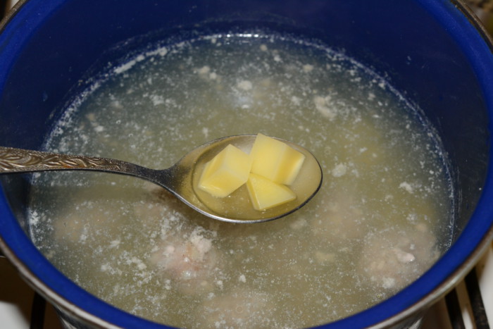 Суп с огурцами и фрикадельками