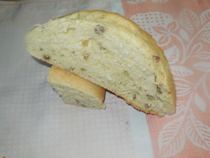 Домашний хлеб со шкварками и смальцем