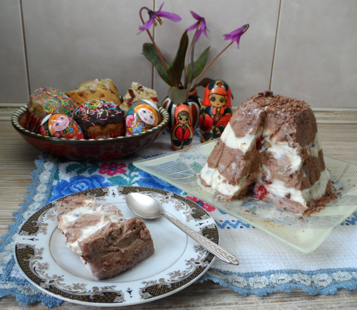 Царская пасха из творога с шоколадом, сгущенкой и без яиц