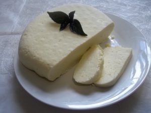 Брынза в домашних условиях из коровьего молока с пепсином пошаговый рецепт с фото