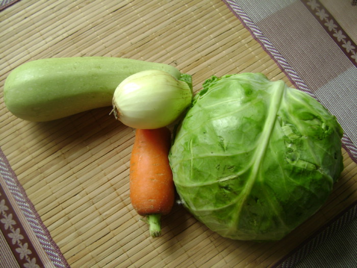 Овощные котлеты из кабачков и капусты с зеленью