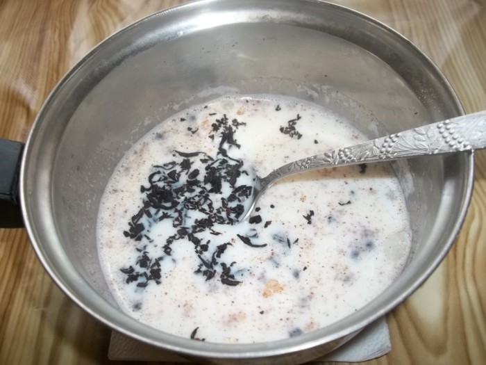 Индийский чай-масала с молоком и специями