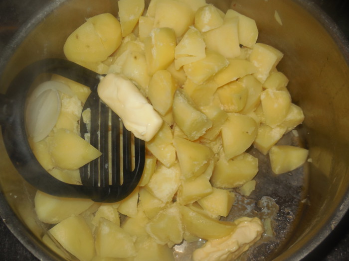 болгарский перец фаршированный картофельным пюре и сыром
