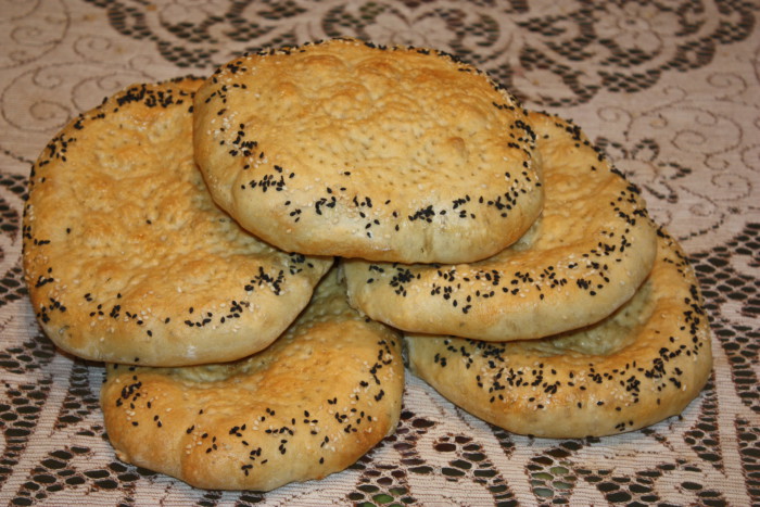 Узбекские лепешки в духовке или патыр узбекский с кунжутом