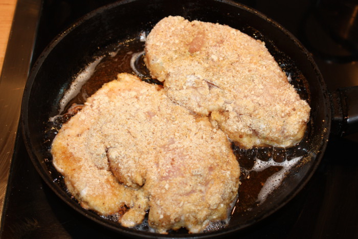 Сочное куриное филе в кляре на сковороде быстро и вкусно