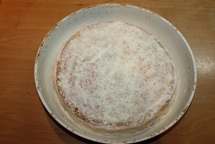 Мясной пирог из лаваша с курицей и сыром в духовке