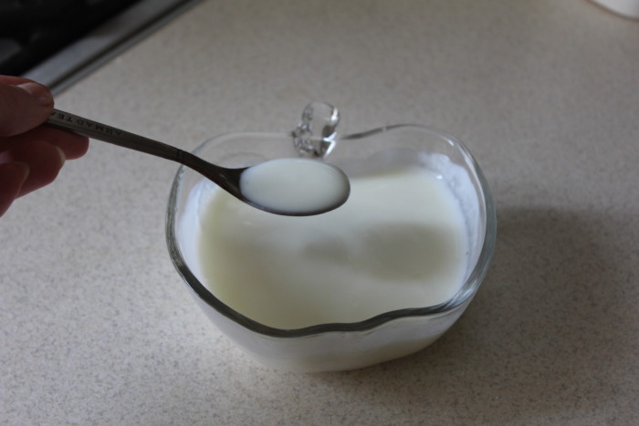 Натуральный домашний йогурт без йогуртницы и сахара на закваске