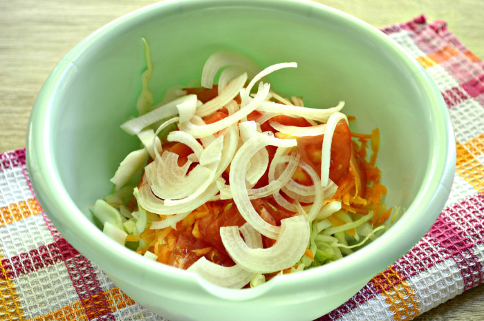 рецепт вкусного салата из свежей капусты и моркови