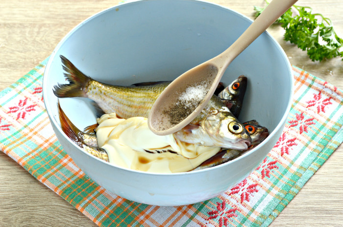 Мелкая речная рыба в духовке в фольге - вкусно и просто