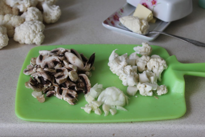 Сливочный суп с грибами и цветной капустой - вкусный и нежный