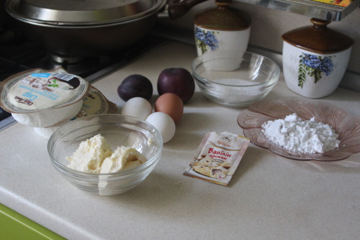Львовский сырник в духовке -творожный пирог с персиками