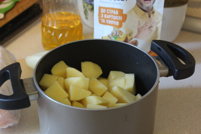 Картофель отварной с луком и салом - вкусный гарнир из картошки