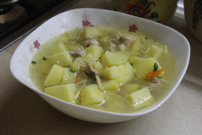 Куриный суп с вермишелью и картошкой - простой и вкусный