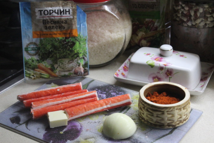 Ароматный рис с крабовыми палочками - вкусный и сытный гарнир