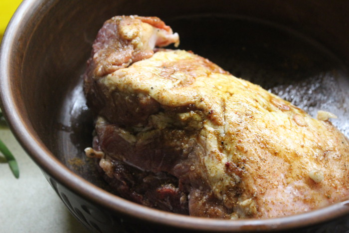 Жаркое из вешенок и свинины в духовке - просто и вкусно